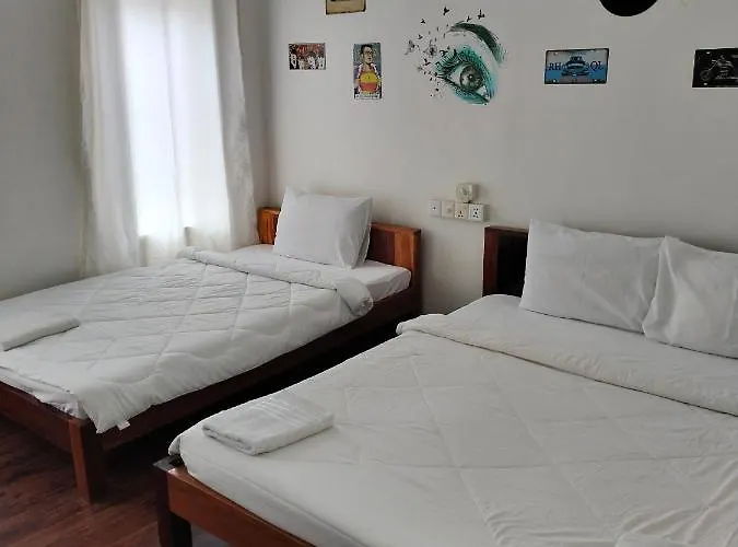 City Hotel
