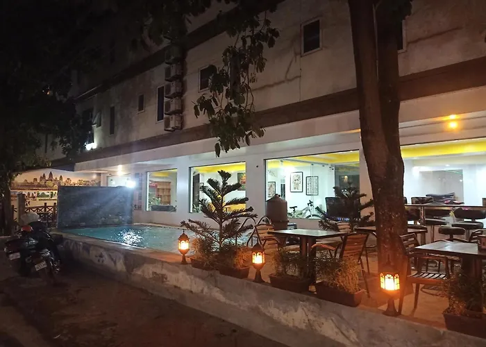 City Hotel 2*
